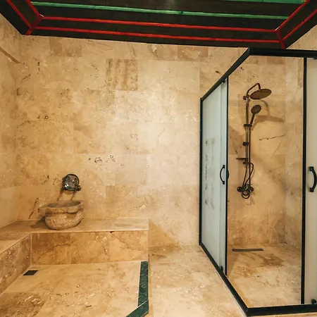 Cappatria Cave House *