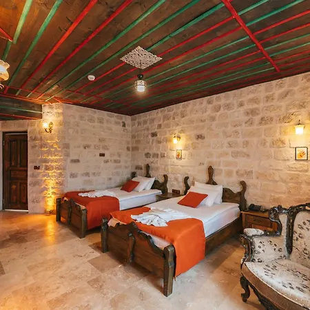 Cappatria Cave House Otel *