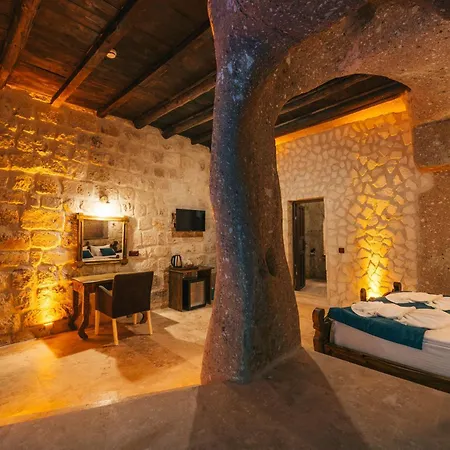 Cappatria Cave House Otel