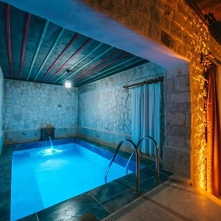 Cappatria Cave House