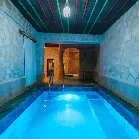 Cappatria Cave House Otel