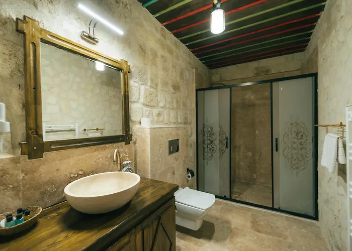 Hotel Cappatria Cave House *